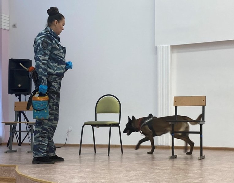 В Соликамске полицейские проводят мероприятия в рамках оперативно-профилактичекой операции «Дети России-2023»